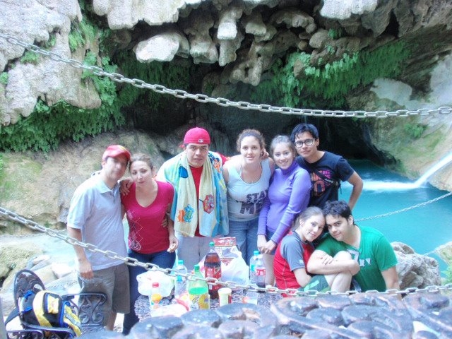  Group coexistence 